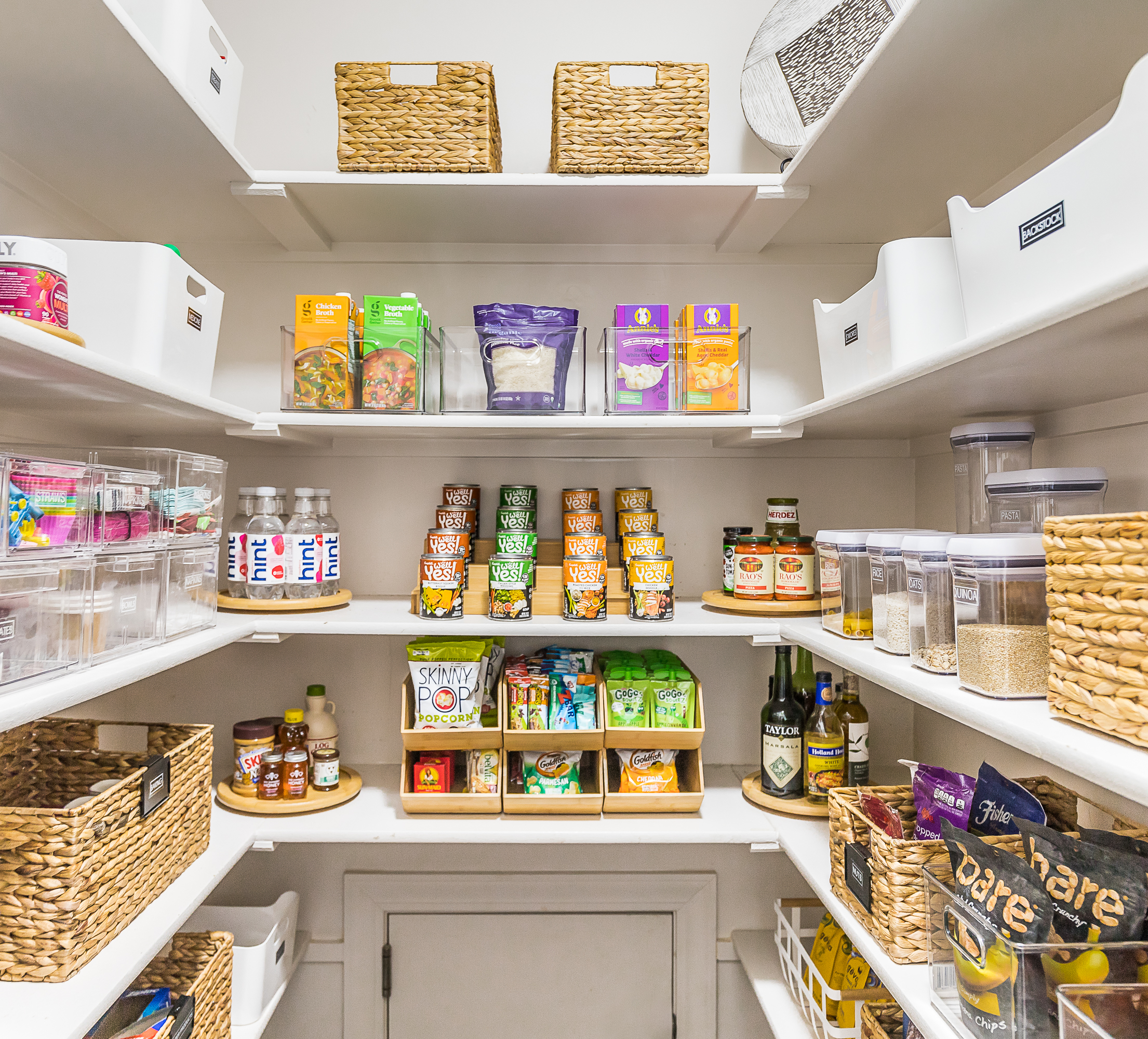 Organized kitchen Pantry